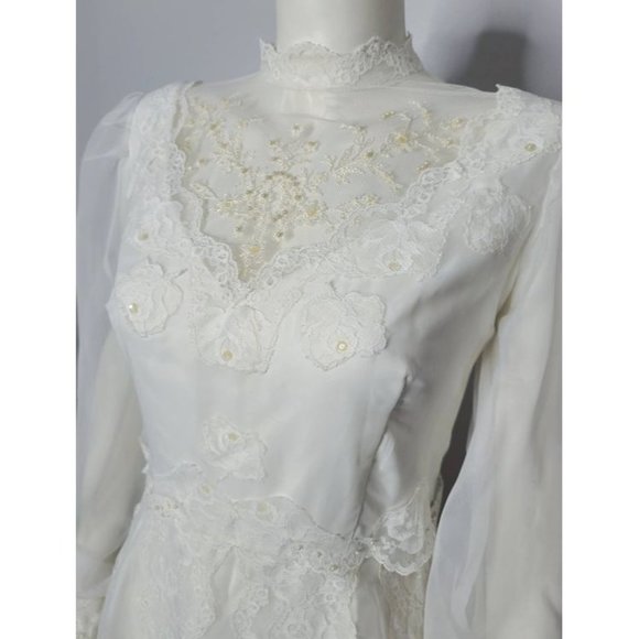 Vintage‎ Wedding Gown, 70's Wedding Dress, Boho Wedding Dress, Lace & Ruffles - Picture 2 of 10